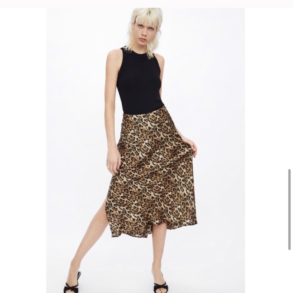 Zara Leopard 🐆 Print MIDI SKIRT